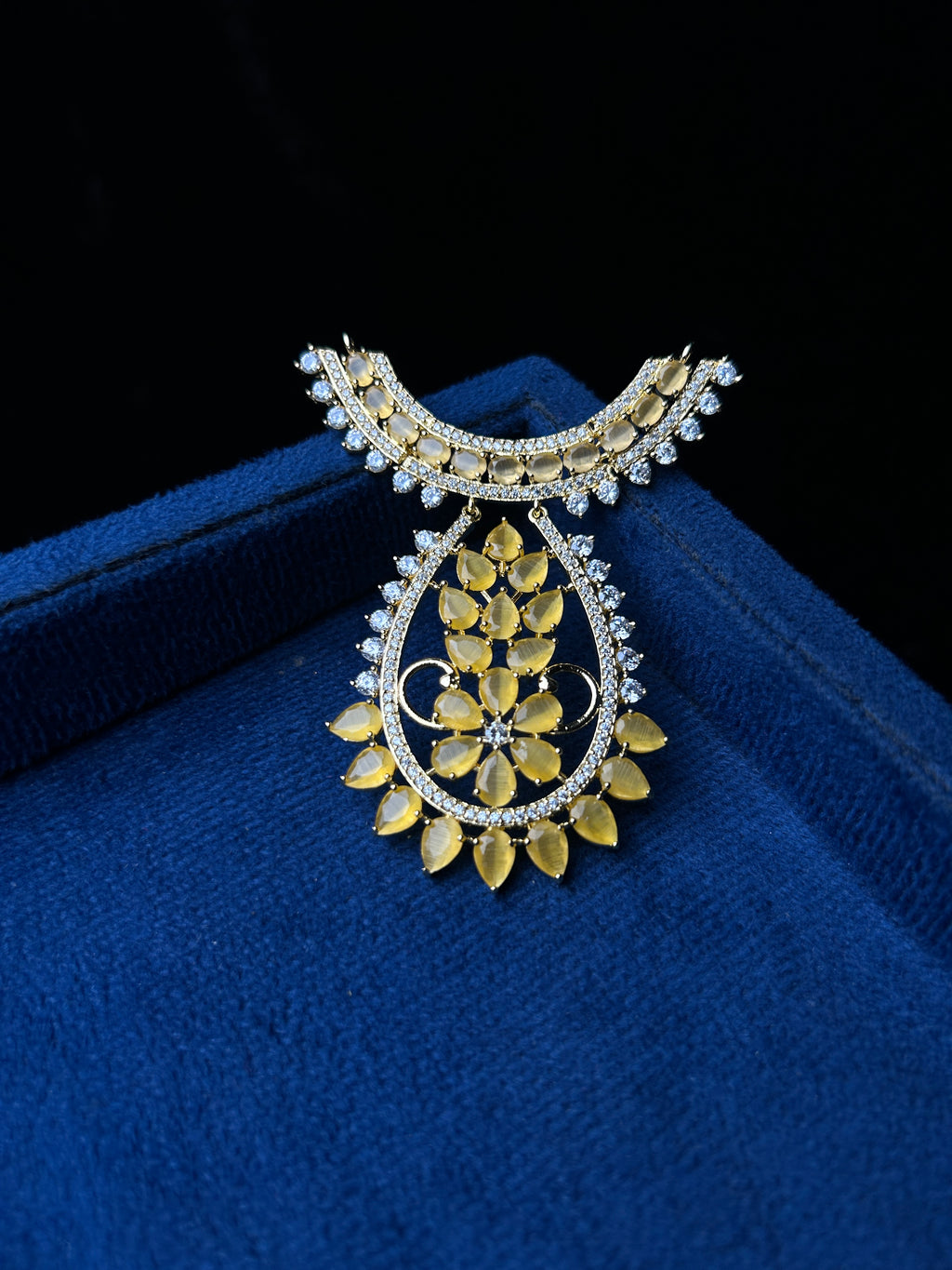 Ad Mala (Yellow)