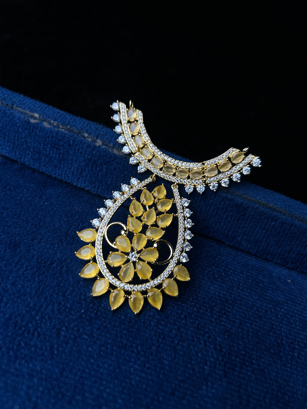 Ad Mala (Yellow)