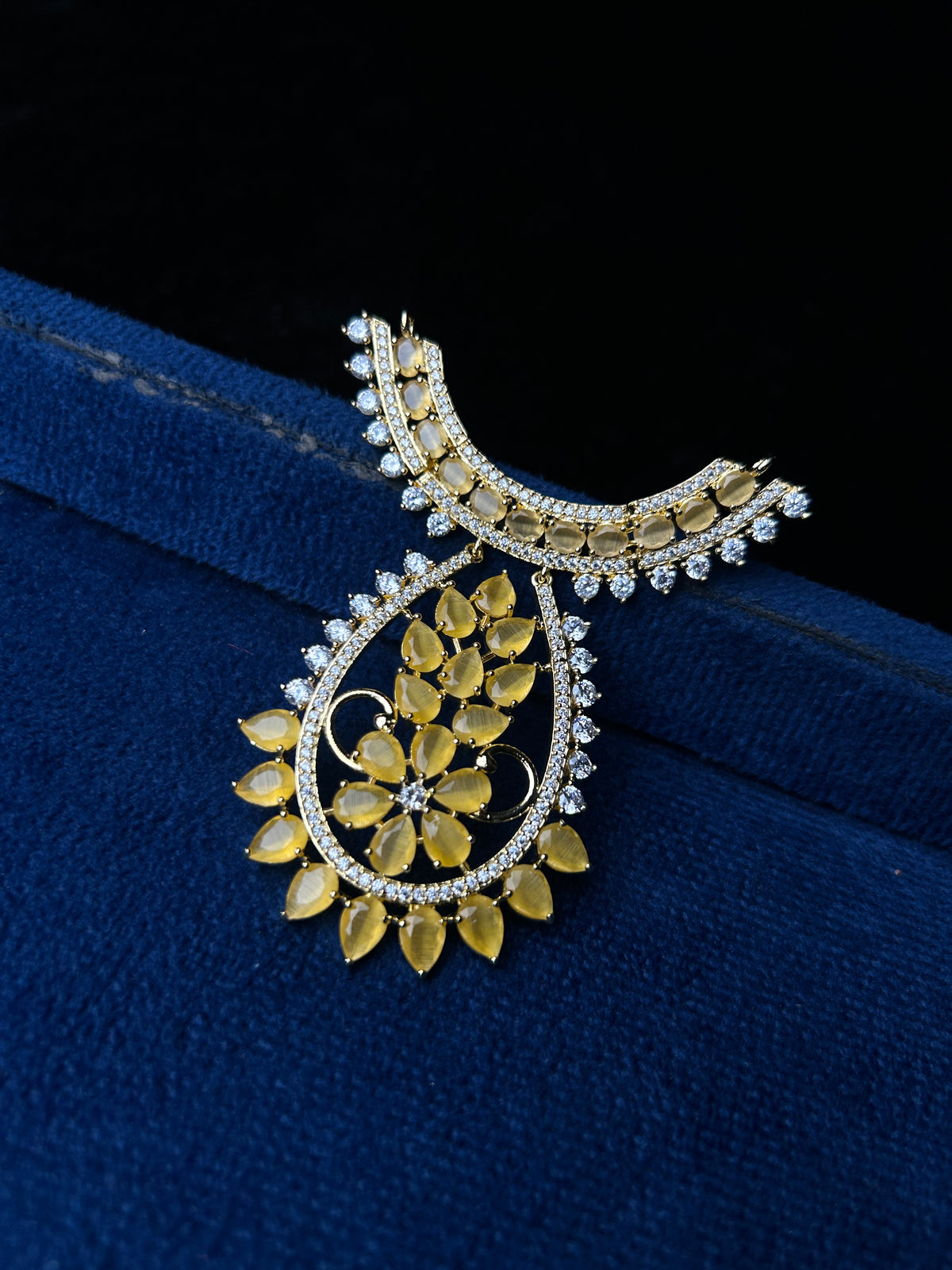 Ad Mala (Yellow)